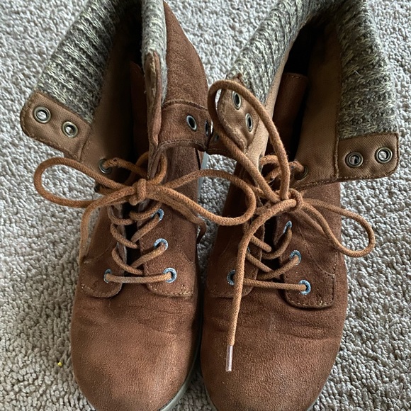 Arizona Womens Brown Faux Leather Ankle Boots - Picture 5 of 6